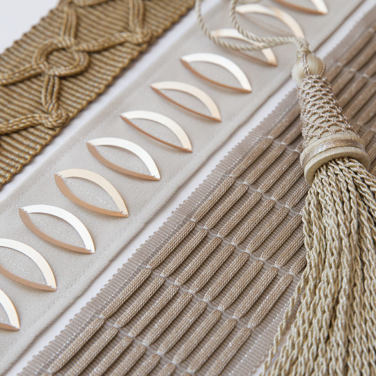 2″ Saturn Striped Border – Goldleaf