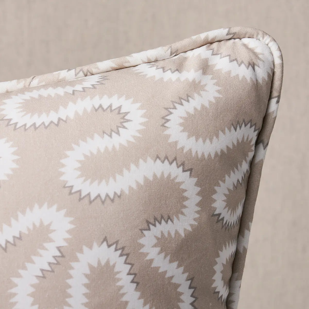 Zoelie Pillow