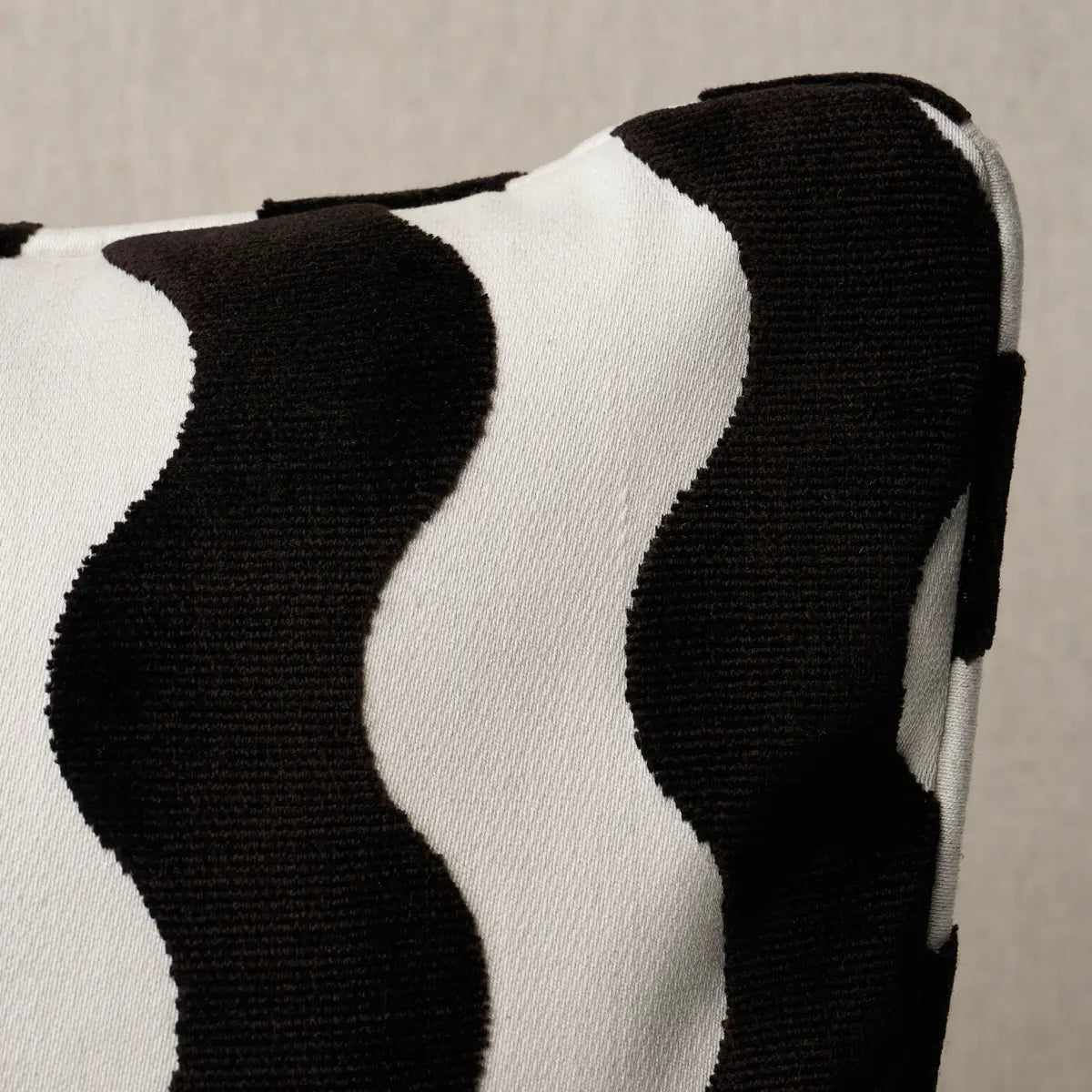 The Wave Pillow