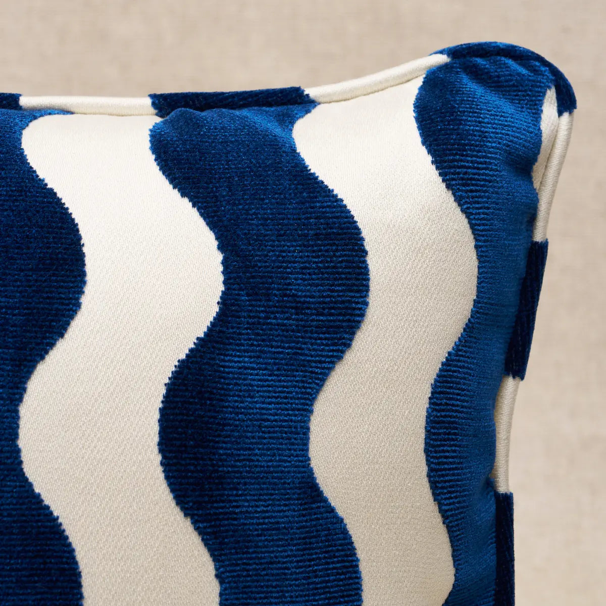 The Wave Pillow