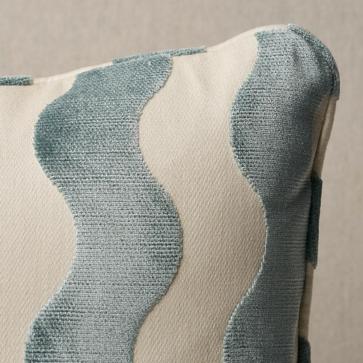 The Wave Pillow