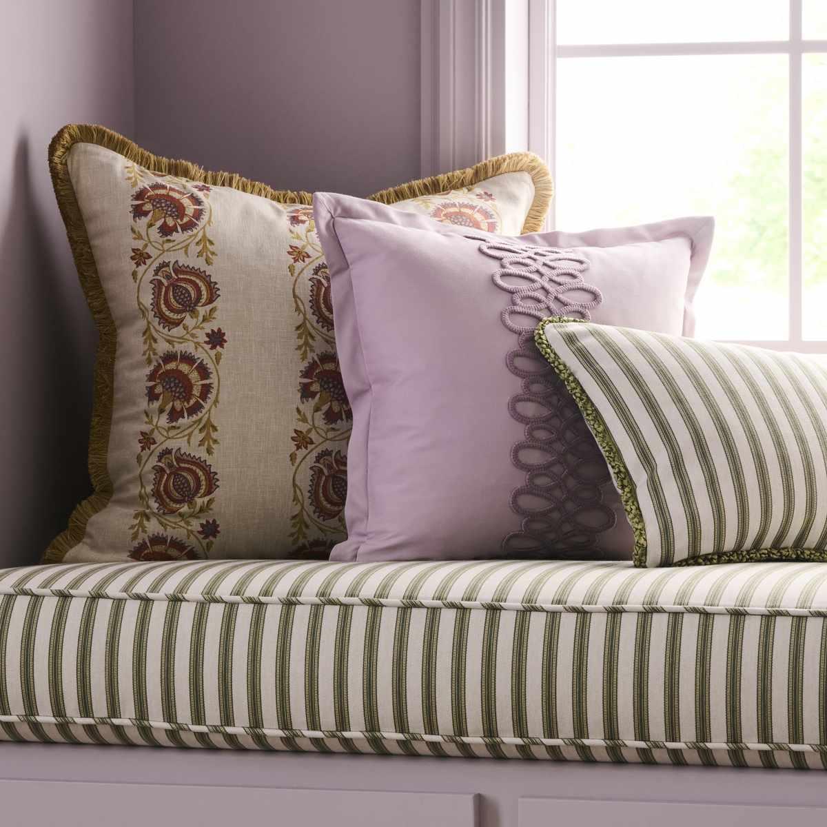 Cairo Tape – Cord-On-Tape Border Trim